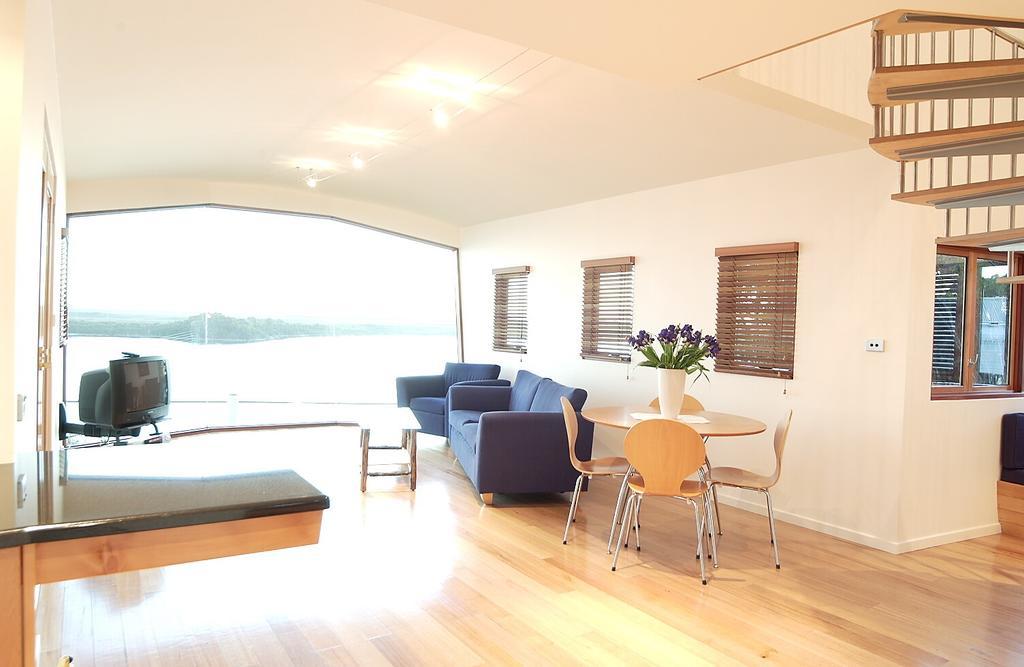 Wheelhouse Apartments Strahan Szoba fotó